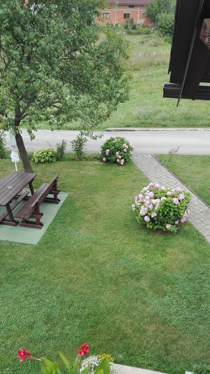 Guest House Adrijana Селиште-Дрежничко Экстерьер фото