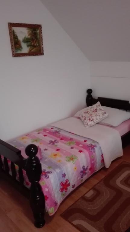 Guest House Adrijana Селиште-Дрежничко Экстерьер фото