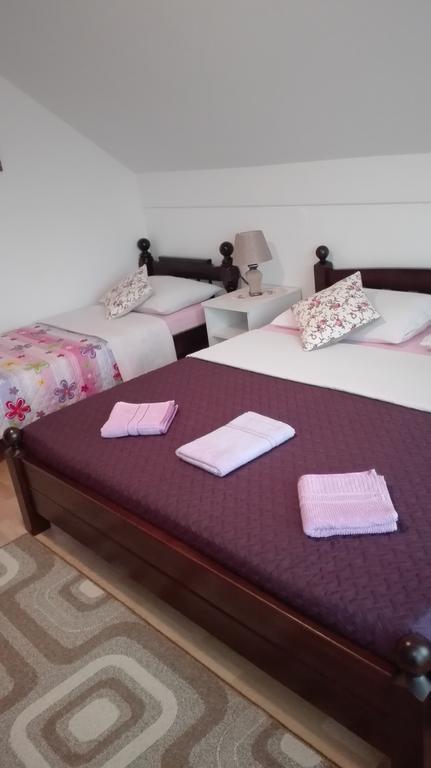 Guest House Adrijana Селиште-Дрежничко Экстерьер фото
