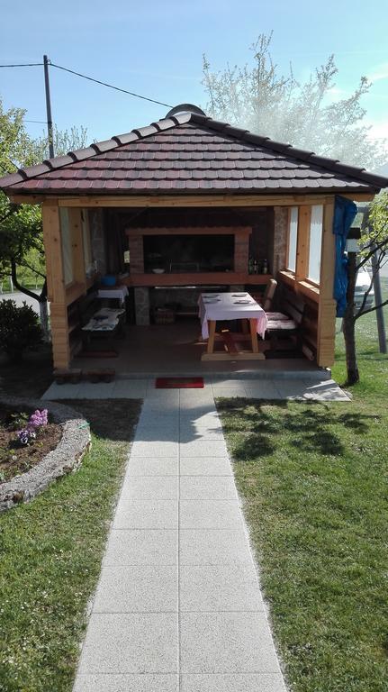 Guest House Adrijana Селиште-Дрежничко Экстерьер фото