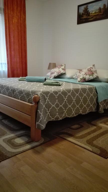 Guest House Adrijana Селиште-Дрежничко Экстерьер фото