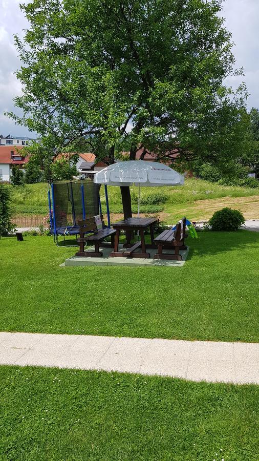 Guest House Adrijana Селиште-Дрежничко Экстерьер фото